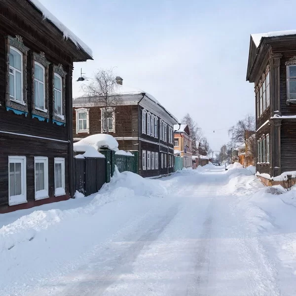 Ночная битва со снегом: как Вологда держит оборону
