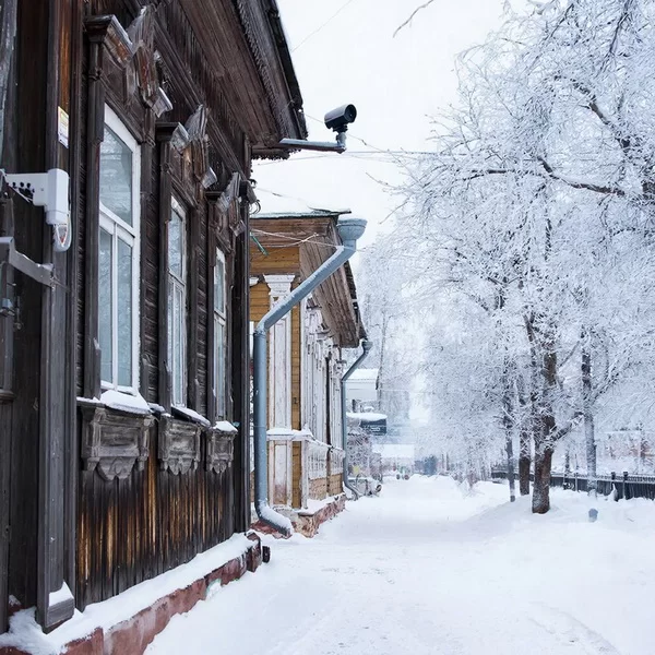 Вандализм под прицелом: как Вологда борется с порчей городского имущества