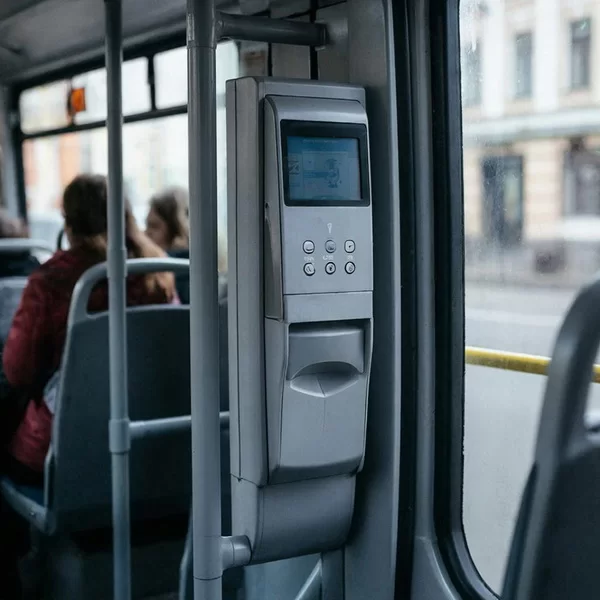 В автобусах Вологды возможны задержки при оплате проезда — что нужно знать пассажирам